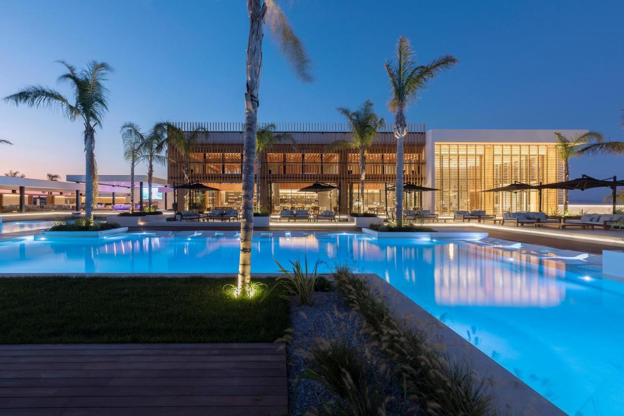 D' Andrea Lagoon All Suites - Adults Only Marmari  Bagian luar foto The resort at night